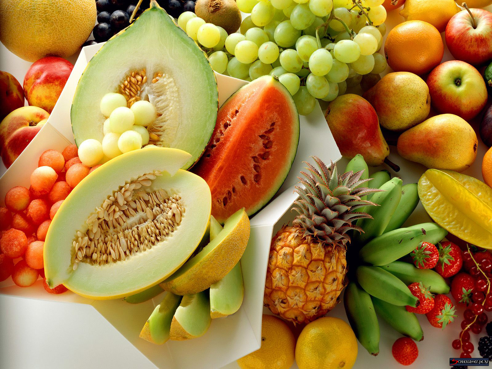 Colorful Fruits Wallpaper